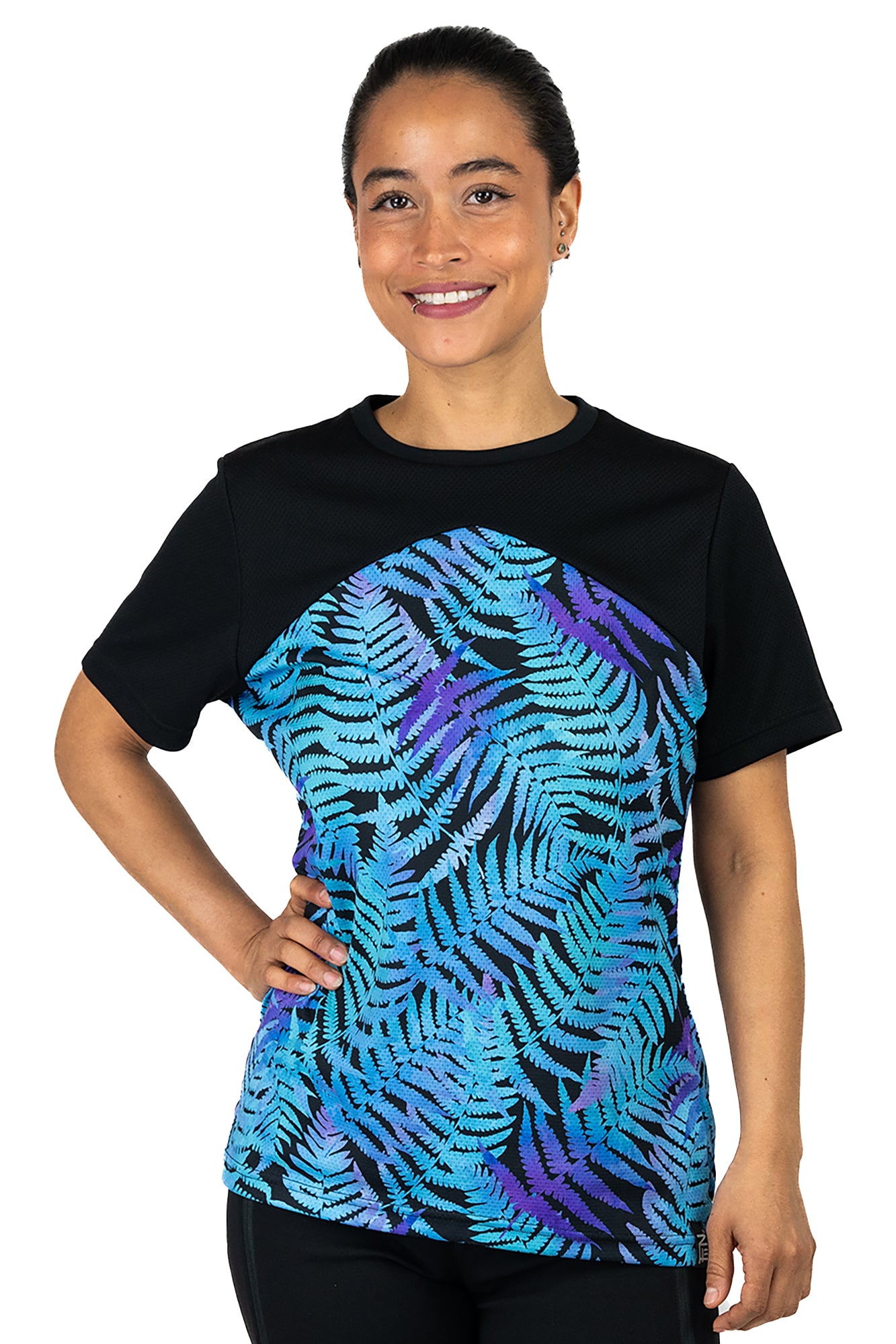 Kurzarm Mountainbikejersey für Frauen mit floralme Farn Print in coral blue.