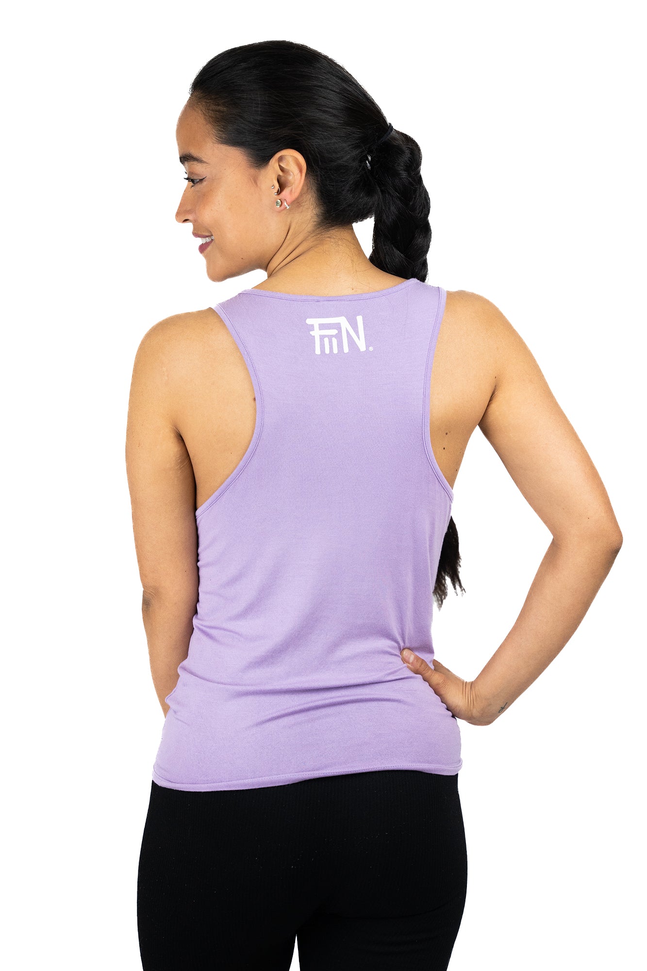 Sporttop für Frauen mit stylischem Knoten und lässigem Schnitt. Farbe purple.