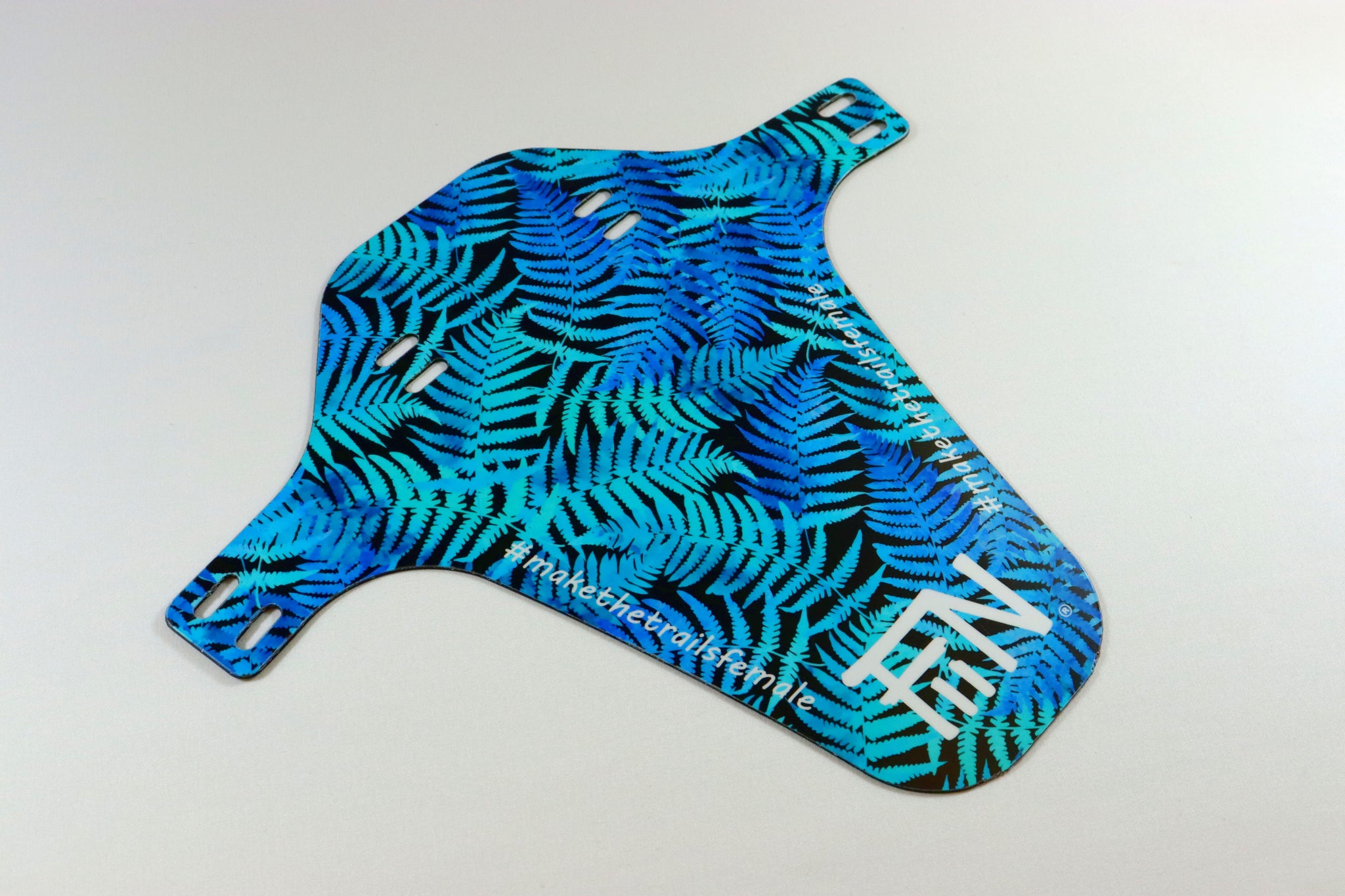 Fiin Limited Edition "summer lake" Mudguard mit Farnmuster